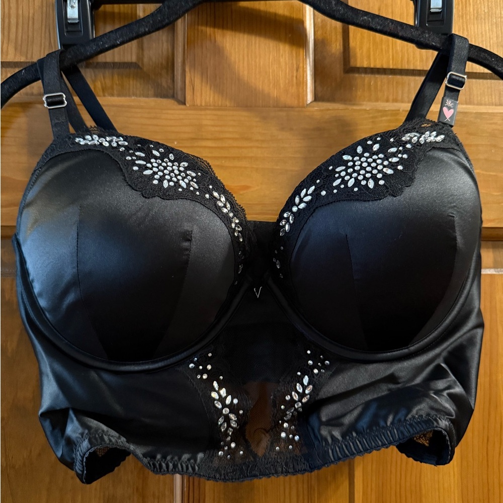 Victoria’s Secret Black Embellished NWT size 38C Bra